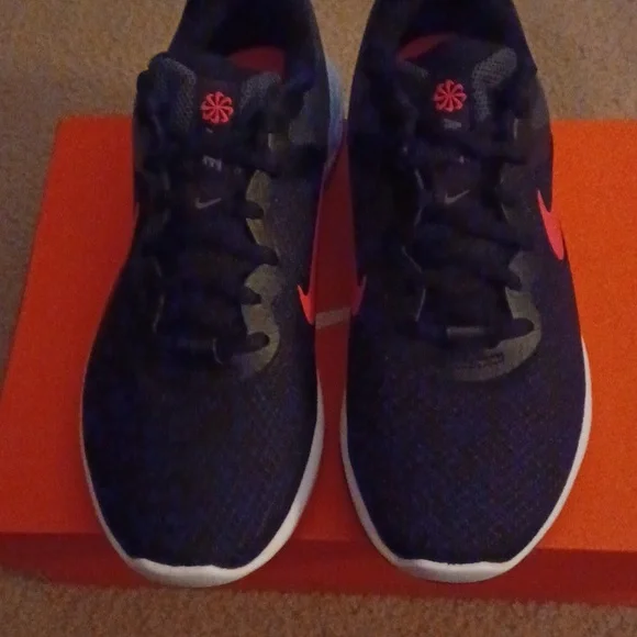 Nike New 6.5 W Shoes NIB - Picture 3 of 8